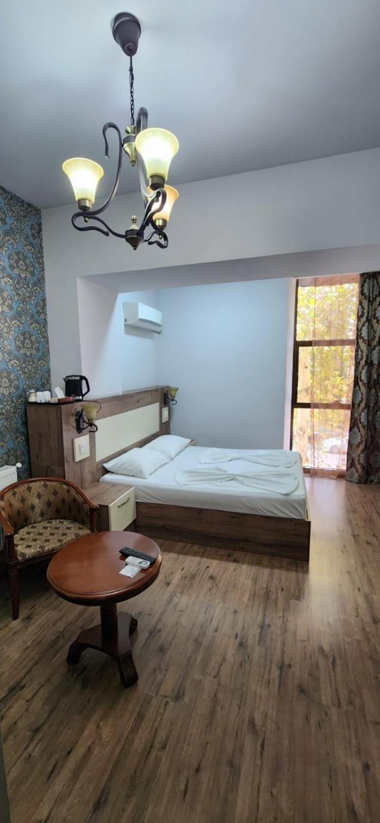 Hotel Premium Armenia Yerevan Ngoại thất bức ảnh