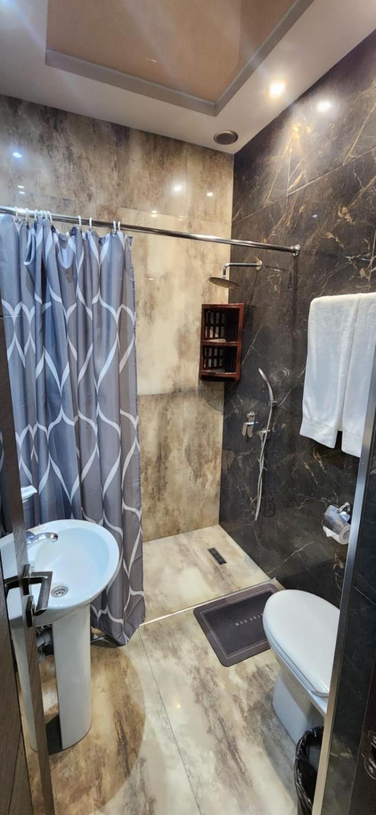 Hotel Premium Armenia Yerevan Ngoại thất bức ảnh