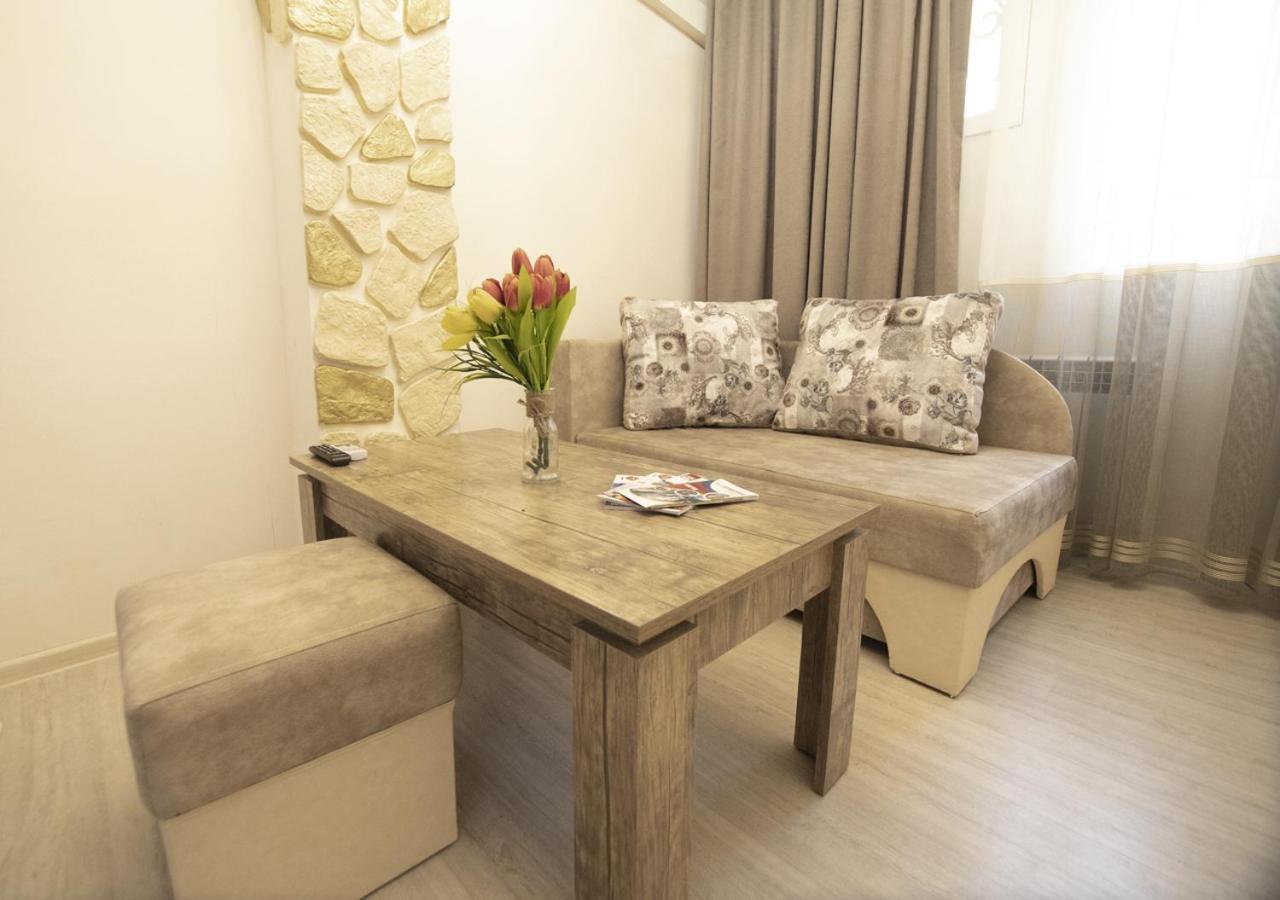Hotel Premium Armenia Yerevan Ngoại thất bức ảnh
