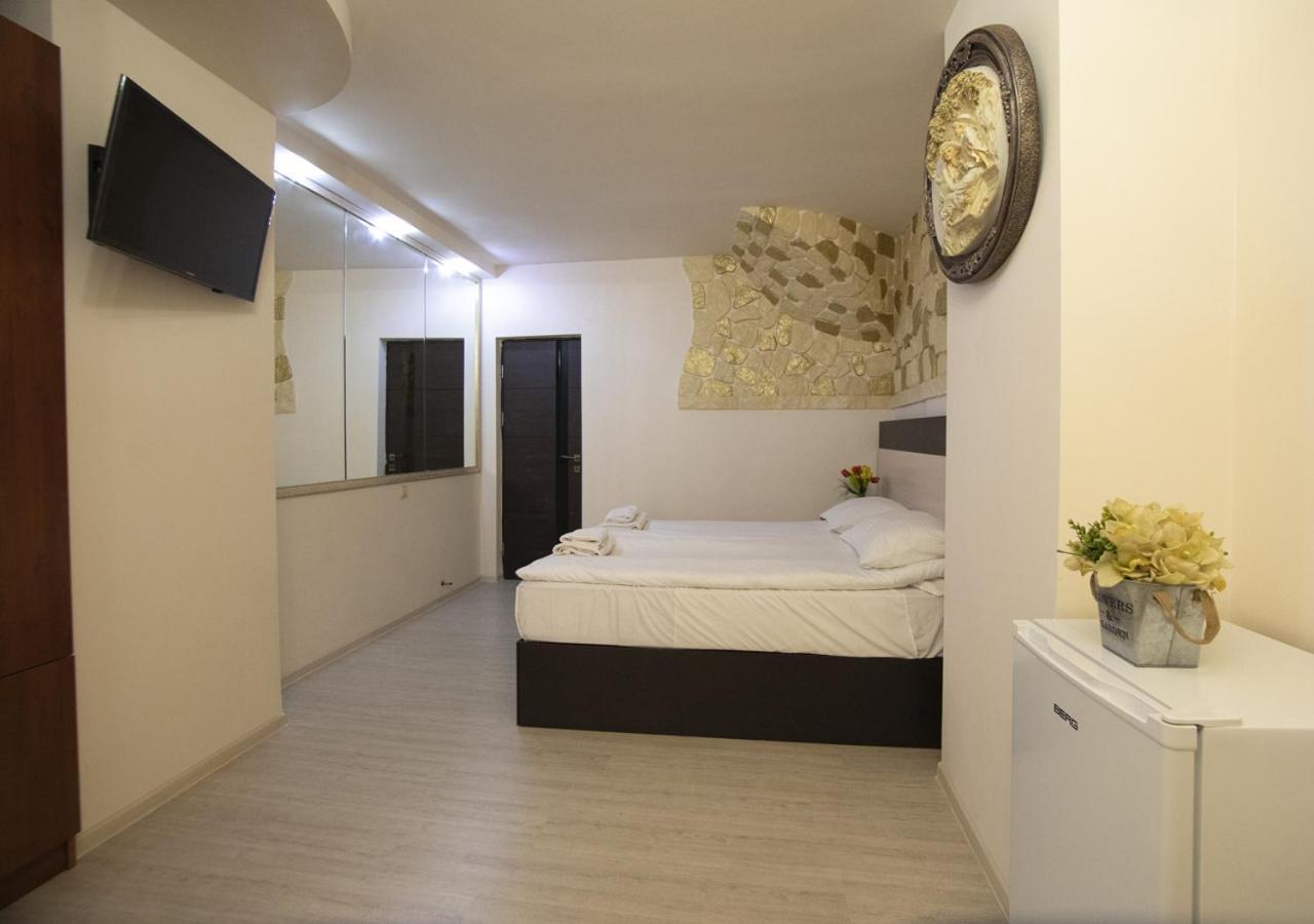 Hotel Premium Armenia Yerevan Ngoại thất bức ảnh