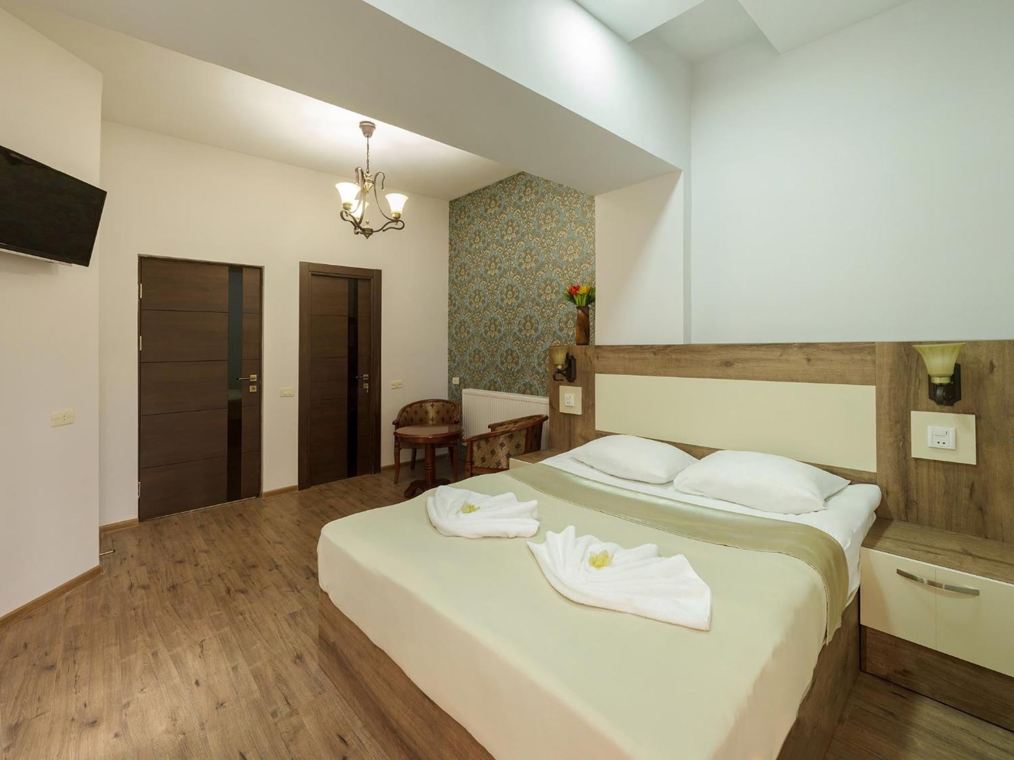Hotel Premium Armenia Yerevan Ngoại thất bức ảnh